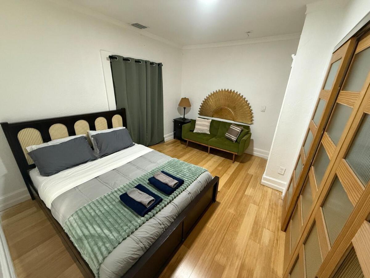 Villa Bayhome Edgewater