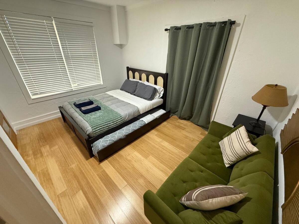 Bayhome Edgewater